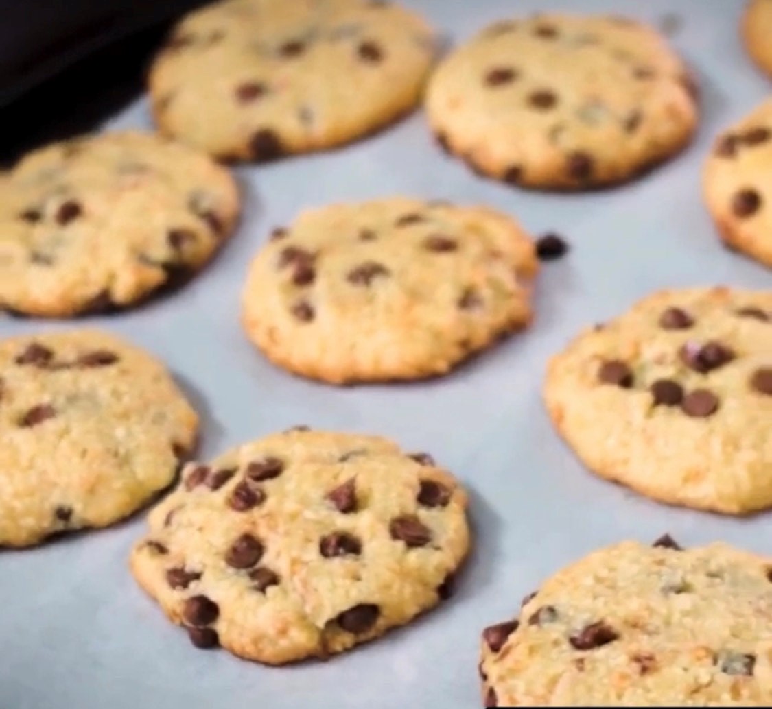 Cookies com gotas de chocolate (Keto/low-carb)