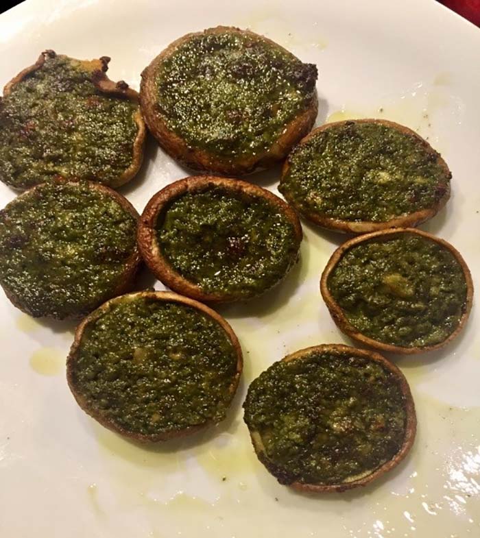 Shitakes assados ao pesto com tofu vegano