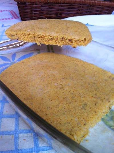 Pão de milho de micro-ondas